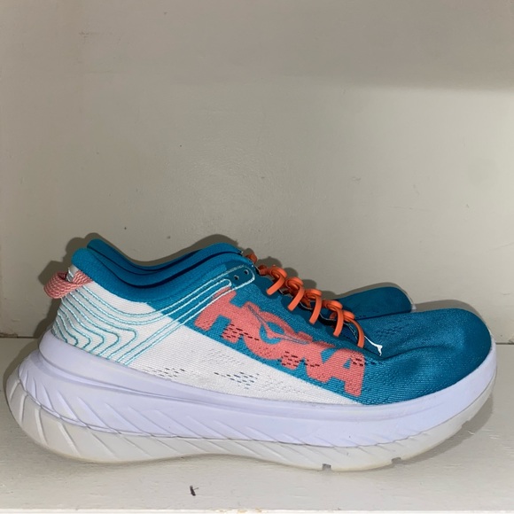 hoka tennis shoes